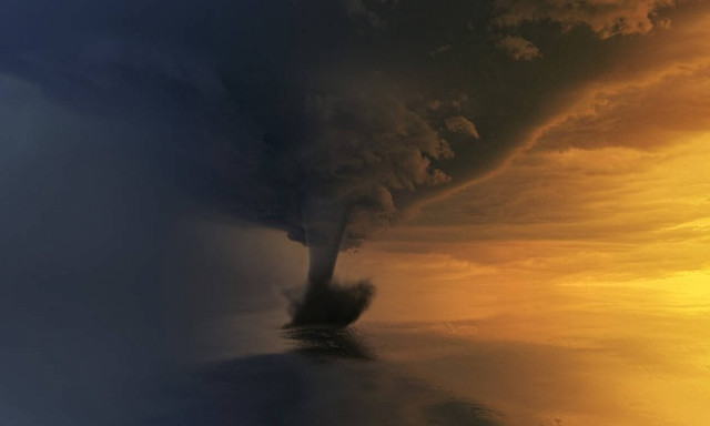 Βίντεο ΣΟΚ: Η στιγμή που ανεμοστρόβιλος σαρώνει λούνα παρκ - Νεκρά δύο παιδιά