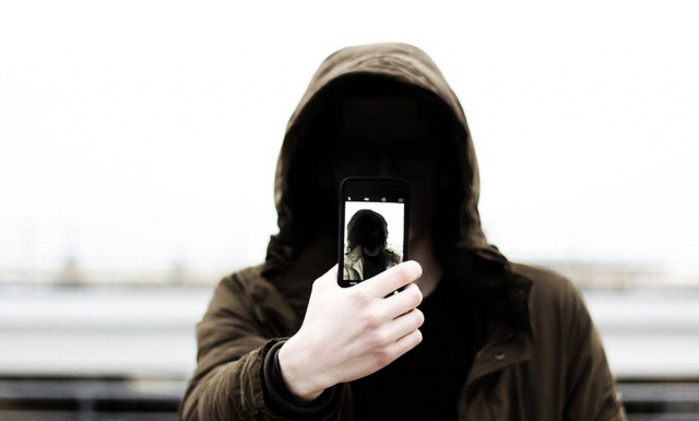 To τηλεφώνημα του τρόμου: «Μαμά, τράκαρα και σκότωσα ένα κοριτσάκι»