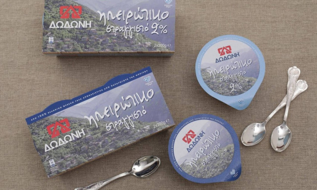 Ηπειρώτικο Στραγγιστό γιαούρτι από την ΔΩΔΩΝΗ
