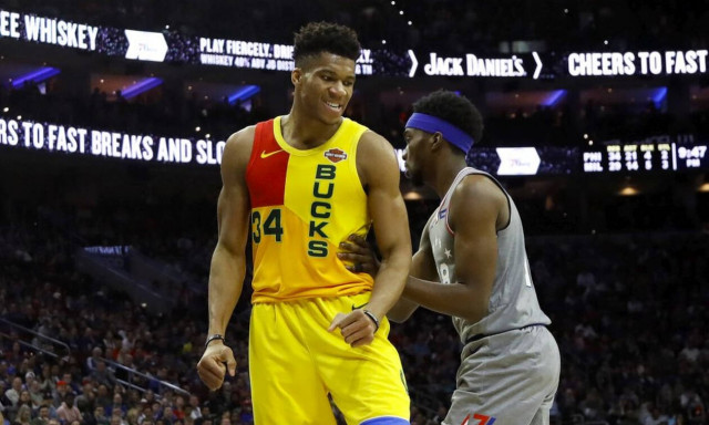 Γιάννης Αντετοκούνμπο: «Έσπασε» το ρεκόρ του Τζόρνταν - Μόνο ο Greek Freak αυτά!  (pics + vid)