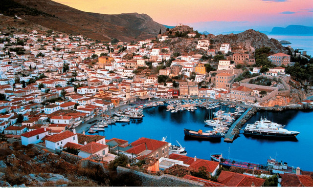 Ετοιμαστείτε για εκδρομή σε μαγευτικά νησιά! Αποδράσεις μία «ανάσα» από την Αθήνα