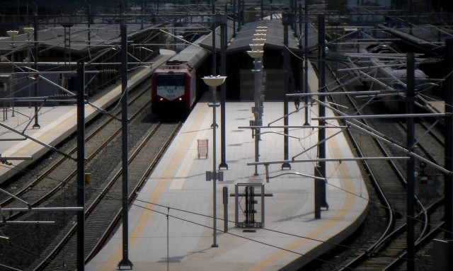 Σταθμός Λαρίσης: Κατάληψη από πρόσφυγες – Δεν εκτελούνται τα δρομολόγια