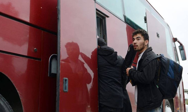 Tension erupts again at Diavata as refugees attempt to move toward border