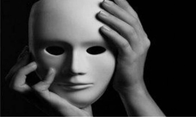 Σοκαριστική αποκάλυψη Έλληνα ηθοποιού: «Η γυναίκα μου το έσκασε με το αφεντικό της»