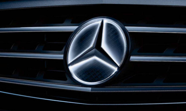 Νέα Mercedes GLΒ: πρώτη teaser εικόνα του εσωτερικού του πρωτότυπου της μίνι G-Class