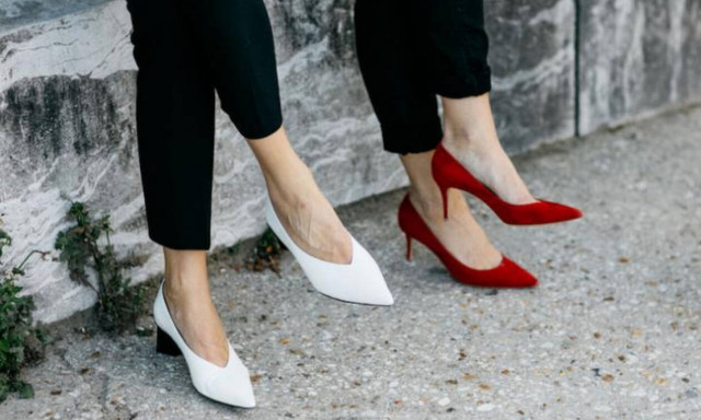 Βρήκαμε ποια 4 είδη παπουτσιών ταιριάζουν με όλα σου τα ρούχα