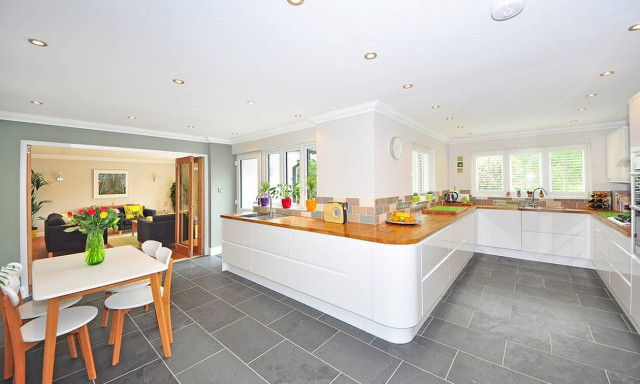 Θέλεις το σπίτι σου να δείχνει αμέσως καθαρό και τακτοποιημένο; Αυτά είναι τα μικρά μυστικά