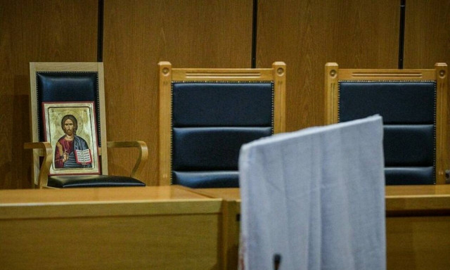 Δεκαετής κάθειρξη στον 59χρονο που είχε φυλακίσει τα ξαδέρφια του για να τους αρπάξει χρηματικά ποσά