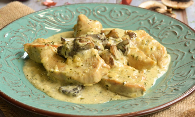 Λαχταριστή συνταγή για κοτόπουλο αλά κρεμ