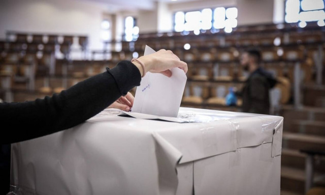 Φοιτητικές εκλογές 2019: Εισβολή αντιεξουσιαστών στο Πάντειο Πανεπιστήμιο