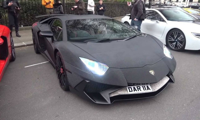 Αυτή η Lamborghini Aventador και γυαλίζει και αστράφτει!