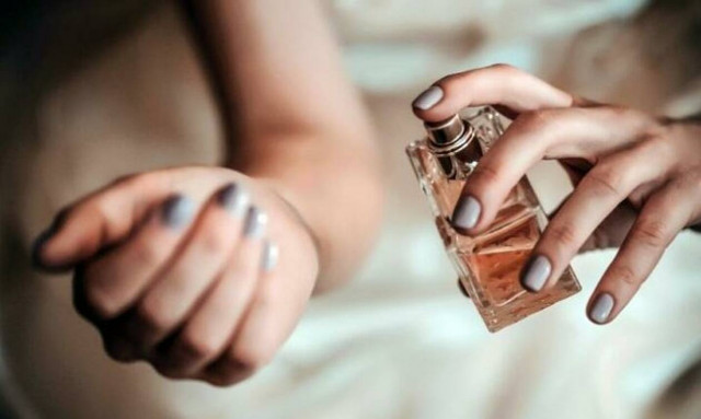 Τα ανοιξιάτικα αρώματα που θα σε κάνουν να θέλεις να «λουστείς» με αυτά!