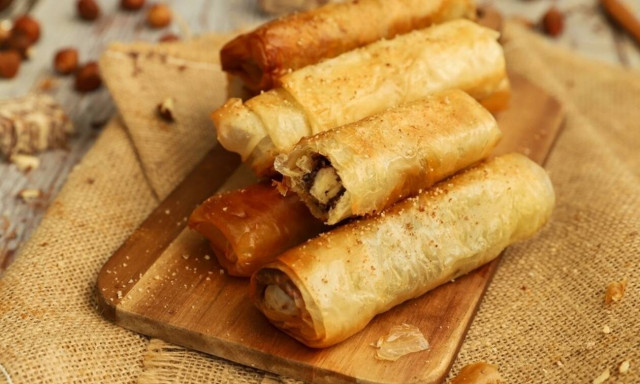 Η συνταγή της ημέρας: Πουράκια με χαλβά