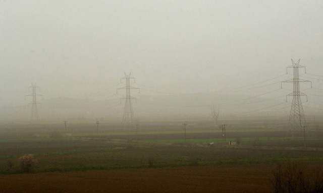 Καιρός τώρα: Με σκόνη και βροχές η Πέμπτη - Θα ρίξει χαλάζι σε αρκετές περιοχές (pics)