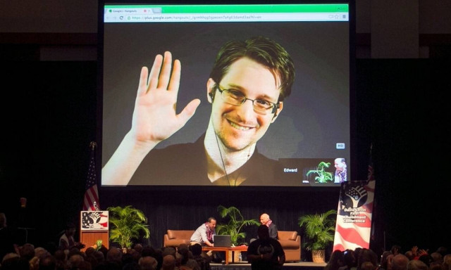 Σνόουντεν για σύλληψη Ασάνζ: «Mαύρη ημέρα για την ελευθερία του Τύπου»