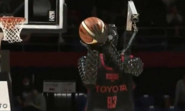 Ρομπότ αλά Κάρι τρελαίνει την Ιαπωνία (video)