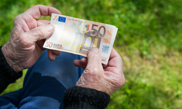 Αναδρομικά: Αυτοί θα πάρουν μέχρι 25.000 ευρώ - Δείτε πότε