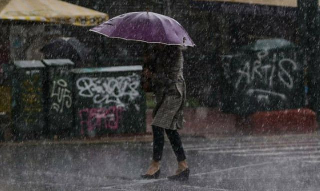 Καιρός: Βροχές, καταιγίδες και αφρικανική σκόνη το Σαββατοκύριακο – Δείτε τους χάρτες της ΕΜΥ (pics)