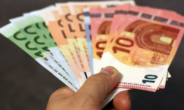 120 δόσεις: Οι μεγάλες παγίδες του νομοσχεδίου - Τι αλλάζει για τις συντάξεις