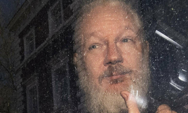 Τζούλιαν Ασάνζ: Έτοιμος να συνεργαστεί με την εισαγγελία της Σουηδίας