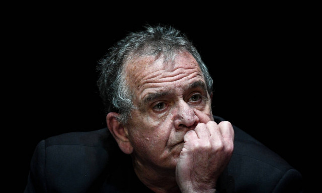 Ρε Μουζάλα γιατί κάθεσαι στο ίδιο κόμμα με τον Κουρουμπλή;