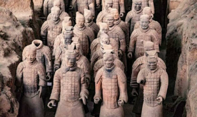 Λύθηκε το μυστήριο με τα όπλα των στρατιωτών από τερακότα στην Κίνα