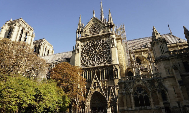 Παναγία των Παρισίων: Ο ναός που έστεψε αυτοκράτορες