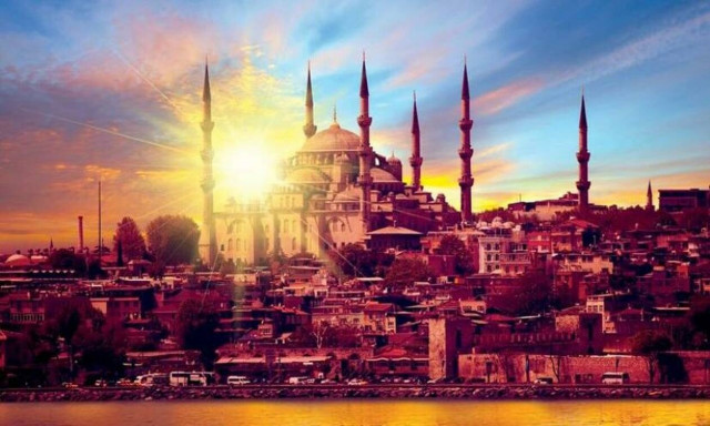 Όταν οι Χριστιανοί πάρουν πίσω την πόλη ο ιερέας θα βγει από τον τοίχο για να λειτουργήσει