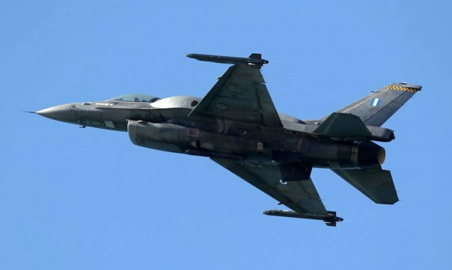 «Φωτιά» στο Αιγαίο – Έλληνες πιλότοι πήραν στο κυνήγι τους Τούρκους 