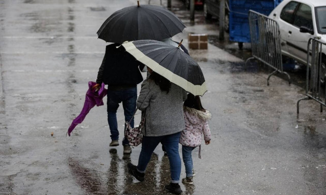 Καιρός: Βροχές, καταιγίδες και χαλάζι την Πέμπτη – Πού θα χτυπήσουν έντονα φαινόμενα