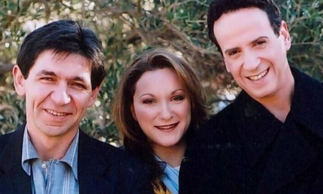 Ανατροπή στο «Καφέ της Χαράς»: Χωρίς δήμαρχο Πώποτα, «Φατσέα» και «πρωτευουσιάνα»