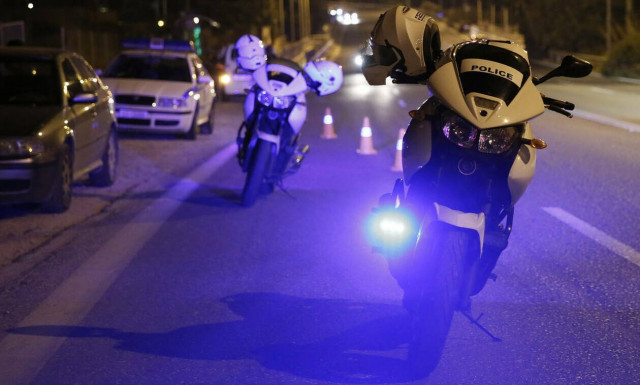 Θεσσαλονίκη: Μετέφερε με φορτηγό 59 μετανάστες - Τους έκρυβε σε κρύπτη (pics)