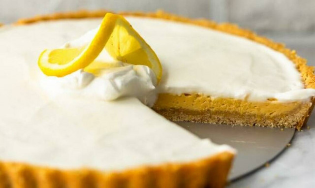 Lemon pie για τα πασχαλινά τραπέζια και όχι μόνο