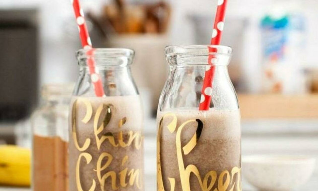 Οι celebrities το λατρεύουν! Αυτό το vegan πρωτεϊνούχο smoothie με καφέ θα σου αλλάξει τα πρωινά