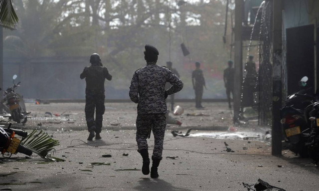 Χάος στη Σρι Λάνκα: Τουρίστες ψάχνουν απεγνωσμένα τρόπο να φύγουν (vids)