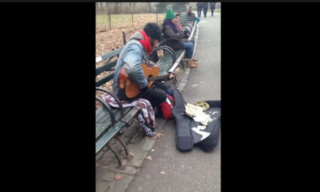 Άστεγος άνδρας τραγουδά Beatles και αλλάζει το νόημα στις ζωές των ανθρώπων (video)