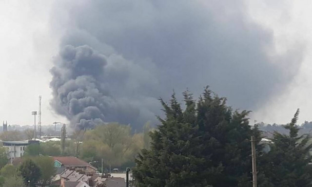 Συναγερμός στη Βρετανία: Πανικός από αλλεπάλληλες εκρήξεις (pics+vid)