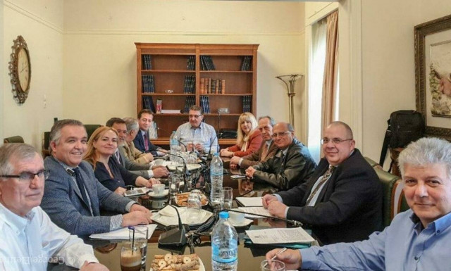 Συνάντηση γιατρών - ΕΟΠΥΥ για τις δωρεάν εξετάσεις και τον κίνδυνο «λουκέτου» σε μικρά εργαστήρια