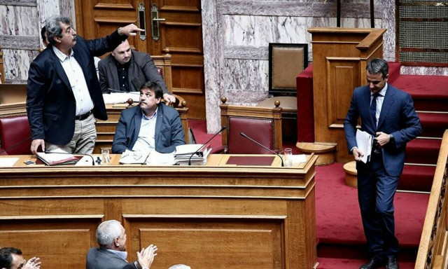 Το πάρτι αρχίζει μετά το Πάσχα