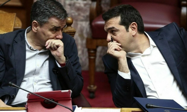 «Μοιράζει χρήμα» ο Τσίπρας: Έρχεται κοινωνικό μέρισμα, φοροελαφρύνσεις και επιδόματα