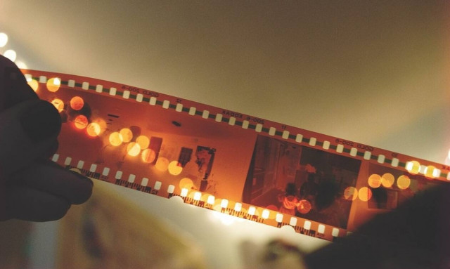 Δύσκολες ώρες για πασίγνωστο σκηνοθέτη: Έπεσε σε κώμα μετά από εγκεφαλικό (pics)