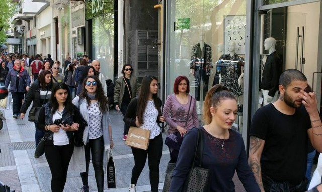 Εορταστικό ωράριο - Μεγάλη Παρασκευή: Τι ώρα θα κλείσουν τα καταστήματα 