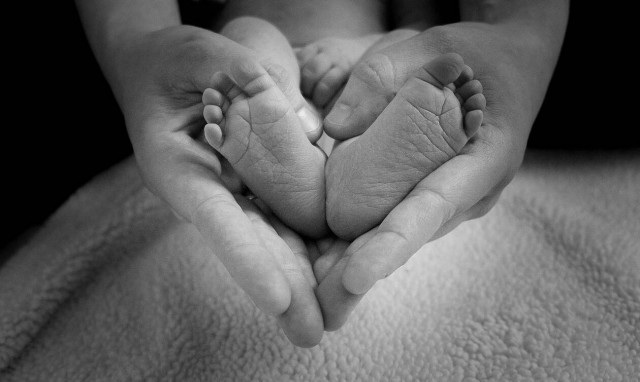 Παιδί «τριών γονέων»: Επιφυλάξεις από την Εθνική Αρχή Ιατρικώς Υποβοηθούμενης Αναπαραγωγής	