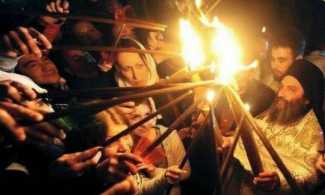 Ιστορικές Μαρτυρίες για το Άγιον Φως