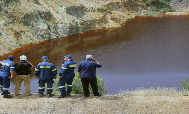 Κύπρος: Ανασύρουν τις βαλίτσες του «θανάτου» από την Κόκκινη Λίμνη – Το μυστικό που κρύβουν