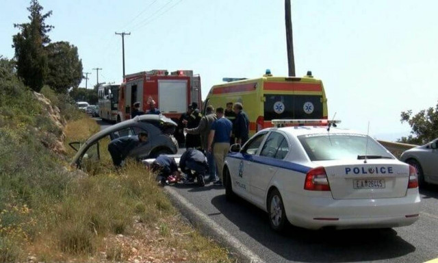 Χανιά: Τροχαίο με δυο εγκλωβισμένους