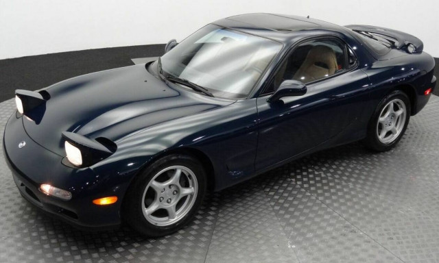 Απίστευτο ποσό για ένα μεταχειρισμένο Mazda RX-7