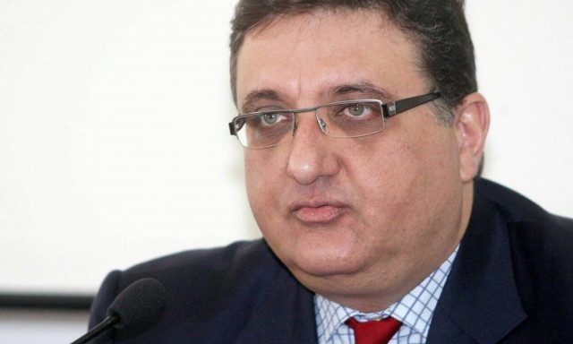 «Χάος» στον Πανελλήνιο Ιατρικό Σύλλογο: Στο ΣτΕ προσφεύγει ο Εξαδάκτυλος 