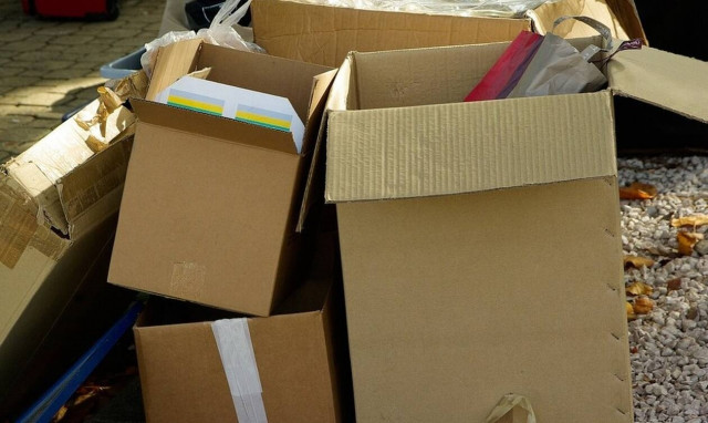 ΣΟΚ για ζευγάρι: «Πάγωσαν» όταν άνοιξαν το κουτί (pics)