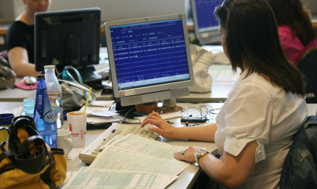 The tax-free income allowance will not be reduced, Vernardakis says